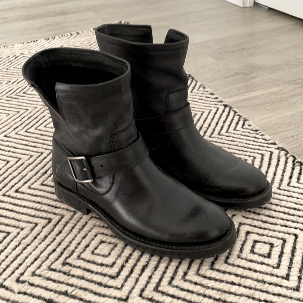 EUC Frye Veronica moto boots - black